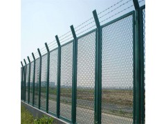安徽蚌埠高速公路护栏网规格型号报价 创世篮球场护栏网生产厂家