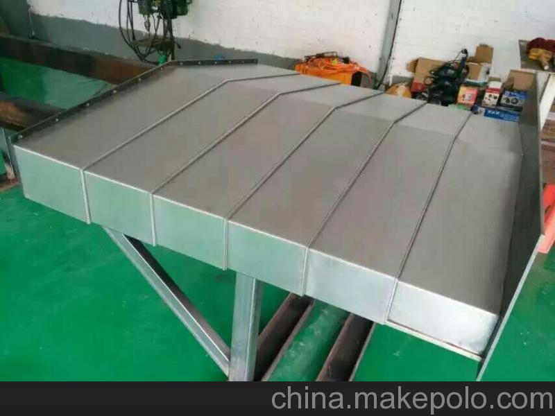 上海盈佳VMC-850数控铣加工中心钢板防护罩孔位合适